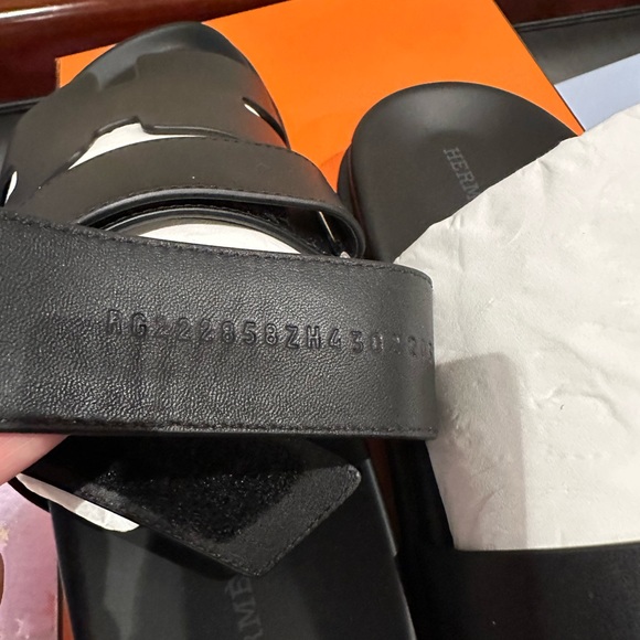 Unisex Hermes Chypre Black Sandals Size EU 43 - Picture 6 of 8